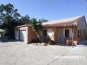 2 BEDROOM UNIT JUST ONE STREET FROM THE BEACH!