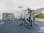 2 Bedroom Unit located near the Broadwater