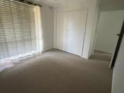 2 BEDROOM UNIT SHORT WALK TO STATION