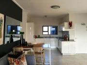 2 bedroom unit to let in polofields
