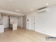 2 Bedroom With Waterfront Views