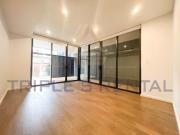 2 Bedrooms 1 Bathroom Apartment for the 1st Inspect!