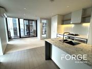 2 Bedrooms 2 Bathrooms 1 Carpark, Great Location