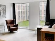 2 Bedrooms 2 bathrooms