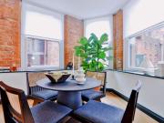 2 Bedrooms 2 bathrooms