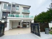 2 bedrooms + 2 baths *833 sqft *1 car park *South east... 2 bedrooms + 2 baths *833 sqft *1 car park *South east...