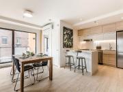 2 Bedrooms 305 Rue De La Montagne, Montréal