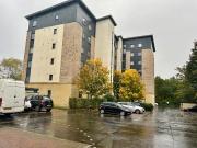 2 Bedrooms Apartment in an Estate, Leith for Rent