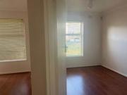 2 Bedrooms Apartment in Bergvliet