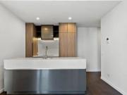 2 Bedrooms Apartment in CBD Melbourne for Lease