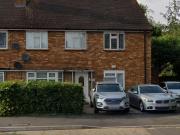 2 bedrooms Apartment or flat to rent in Station Road,...