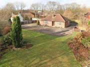 2 Bedrooms Bungalow for rent in Blews Hill, Dawley,...