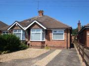 2 Bedrooms Bungalow for rent in Cameron Drive,...