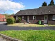 2 Bedrooms Bungalow for rent in Cumberland Mews,...