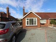 2 Bedrooms Bungalow for rent in Garstang Road West,...