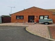2 Bedrooms Bungalow for rent in Marsh View, The...