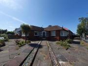 2 Bedrooms Bungalow for rent in Newton Drive East,...