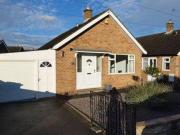 2 Bedrooms Bungalow for rent in Shirley Crescent,...