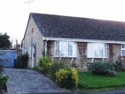 2 Bedrooms Bungalow for rent in Stoneleigh Close, East...