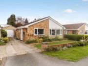 2 Bedrooms Bungalow for rent in The Cranbrooks,...