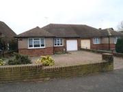 2 Bedrooms Bungalow for rent in Wye Road, Borough Green,...
