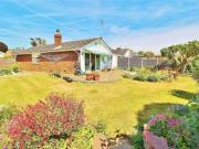 2 Bedrooms Bungalow for sale in Brendon Road,...