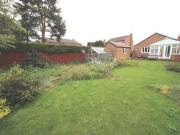 2 Bedrooms Bungalow for sale in Brown Moor Road,...