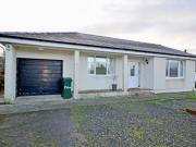 2 Bedrooms Bungalow for sale in Cromlech Road, Sandbank,...