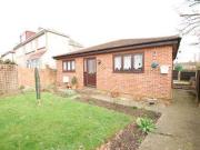 2 Bedrooms Bungalow for sale in Ferndale Road, Collier...