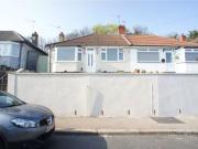 2 Bedrooms Bungalow for sale in Holly Hill Road, Erith,...