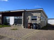 2 Bedrooms Bungalow for sale in Maresfield Drive,...