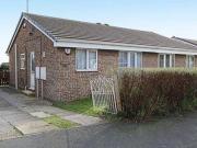 2 Bedrooms Bungalow for sale in Oakworth Drive, Halfway,...