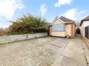 2 Bedrooms Bungalow for sale in Rainham Road, Rainham RM13