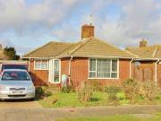 2 Bedrooms Bungalow for sale in Tanbridge Road,...
