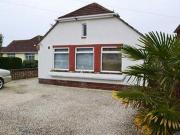 2 Bedrooms Chalet for rent in Cissbury Road, Ferring,...