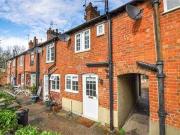 2 Bedrooms Cottage for sale in High Street, Weedon,...