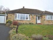 2 Bedrooms Detached bungalow for rent in Moor Park...