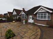 2 Bedrooms Detached bungalow for rent in St. Albans...