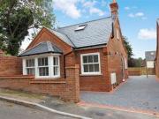 2 Bedrooms Detached bungalow for rent in St. Marys Road,...