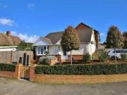 2 Bedrooms Detached bungalow for sale in Annetts Hall,...