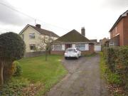 2 Bedrooms Detached bungalow for sale in Halstead Road,...
