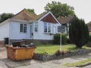 2 Bedrooms Detached bungalow for sale in Heathfield...