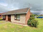 2 Bedrooms Detached bungalow for sale in Parkland Drive,...