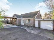 2 Bedrooms Detached bungalow for sale in Rotherham Road,...