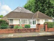 2 Bedrooms Detached bungalow for sale in St Ambrose...