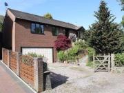 2 Bedrooms Detached bungalow for sale in Station Road,...