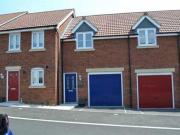 2 Bedrooms Detached house for rent in Clapham Close,...