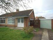 2 Bedrooms Detached house for rent in hurst Close,...