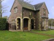 2 Bedrooms Detached house for rent in Main Street,...