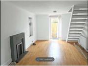 2 Bedrooms Detached house for rent in New Road,...